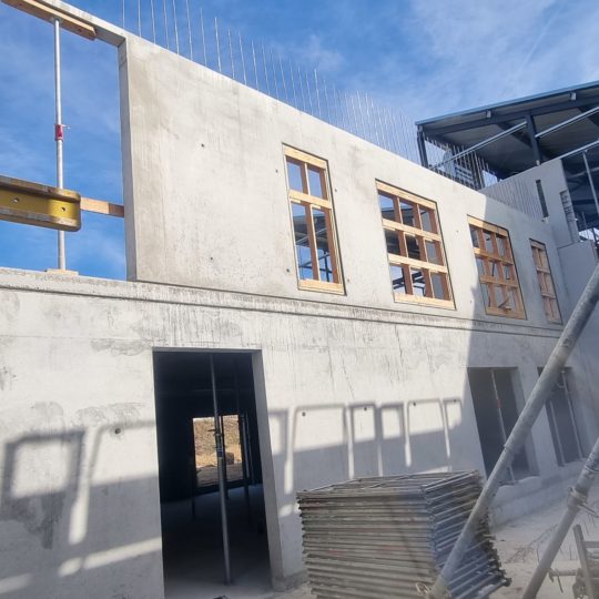 https://www.oliveira-sa.com/wp-content/uploads/2016/03/construction-batiment-siege-lapize-de-sallee-davezieux-0219_120435-540x540.jpg