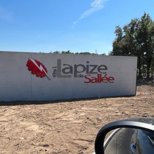 https://www.oliveira-sa.com/wp-content/uploads/2016/03/construction-batiment-siege-lapize-de-sallee-davezieux-0908-WA0001-540x540.jpg