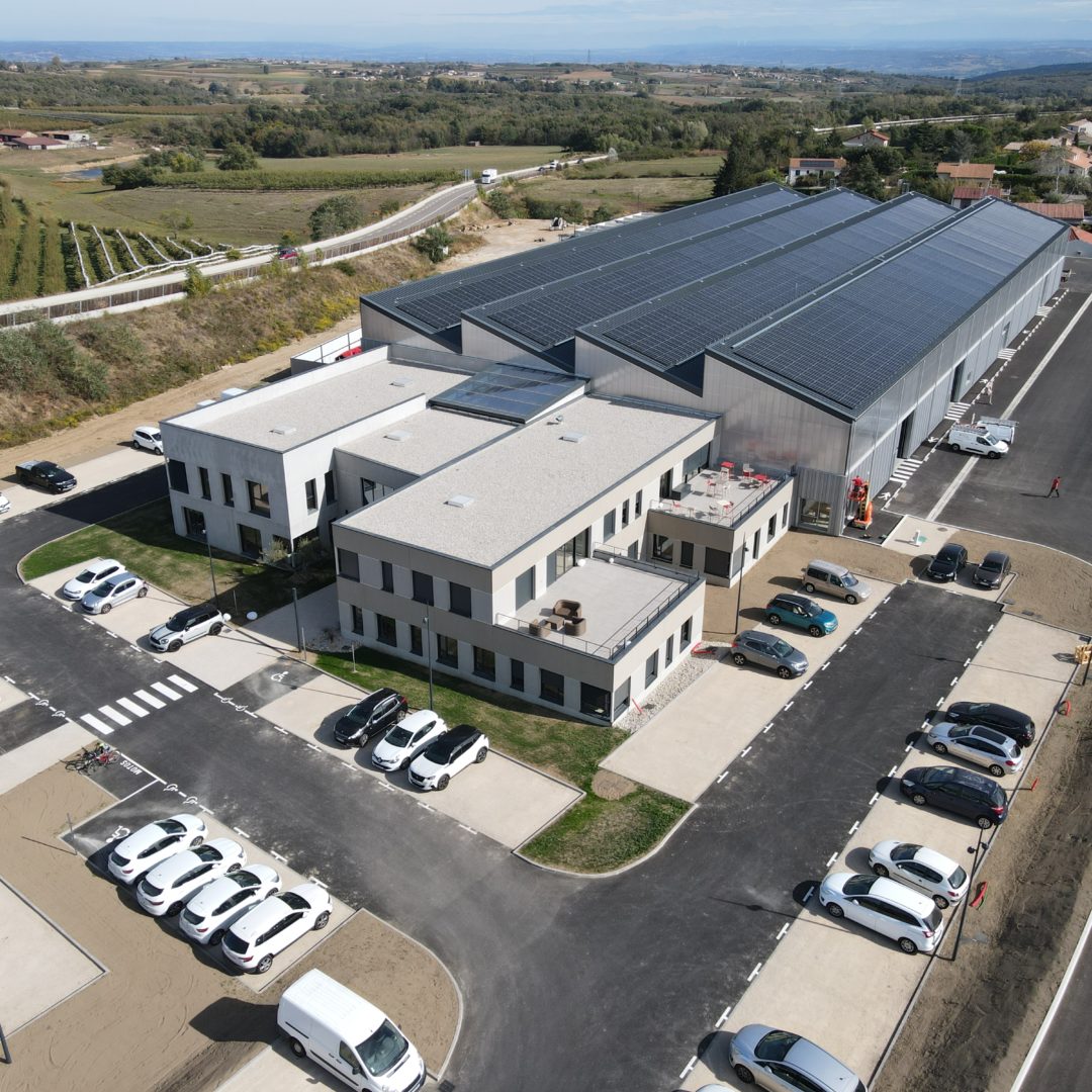 https://www.oliveira-sa.com/wp-content/uploads/2016/03/construction-batiment-siege-lapize-de-sallee-davezieux-1017_134406_193_1699352656317_photo-1080x1080.jpg