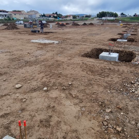 https://www.oliveira-sa.com/wp-content/uploads/2016/03/construction-batiment-siege-lapize-de-sallee-davezieux-1123_135902-540x540.jpg