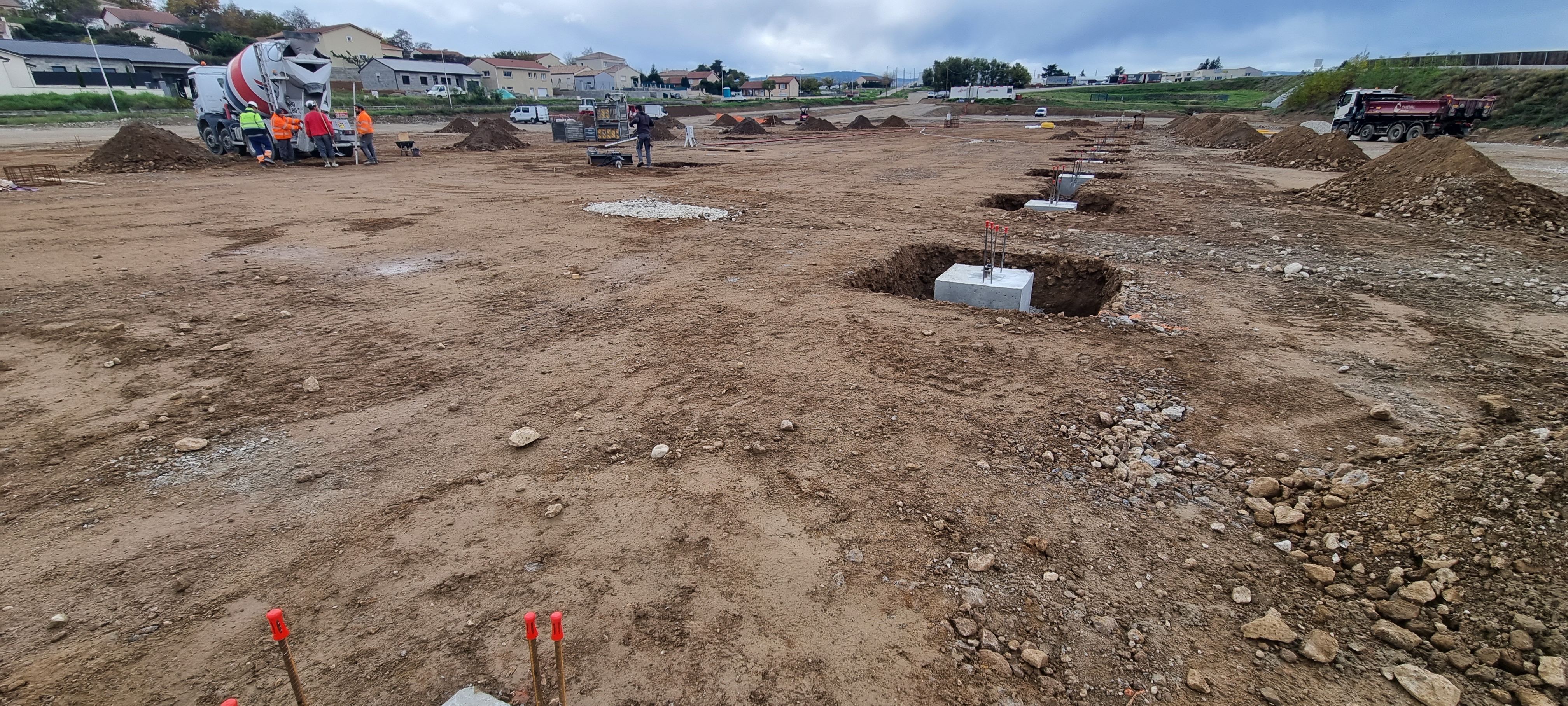 https://www.oliveira-sa.com/wp-content/uploads/2016/03/construction-batiment-siege-lapize-de-sallee-davezieux-1123_135902.jpg