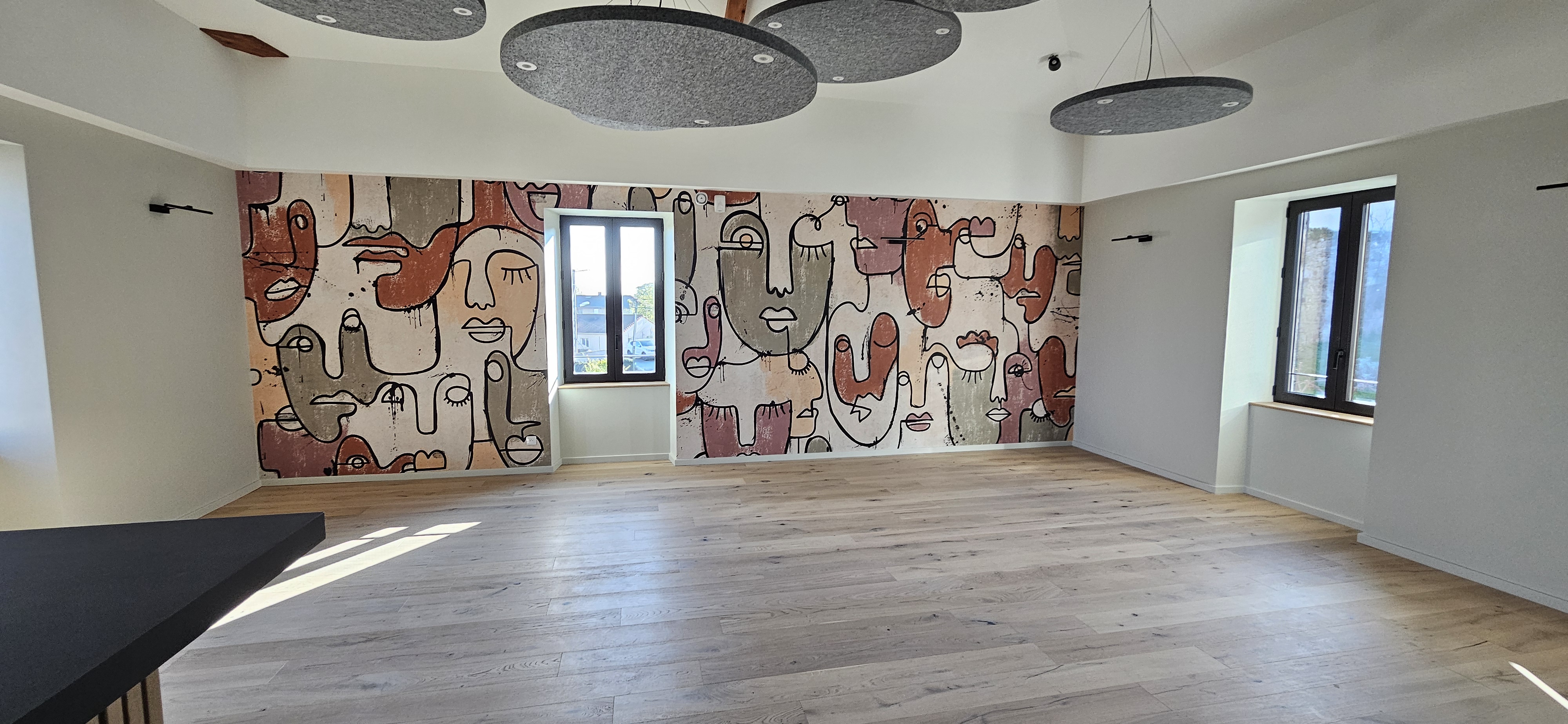 https://www.oliveira-sa.com/wp-content/uploads/2025/01/renovation-restaurant-la-cure-roiffieux-07100-20241114_141748.jpg
